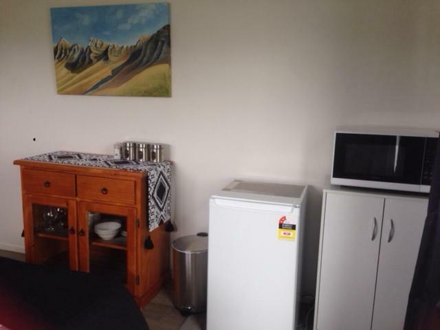 Accommodation In Frimley Hastings Zewnętrze zdjęcie